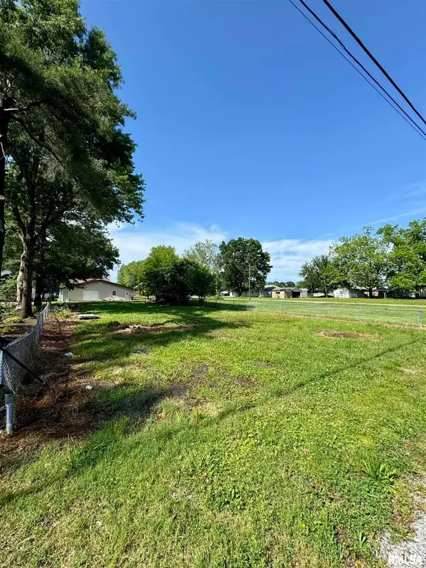 1203 W Elm Street, West Frankfort, IL 62896