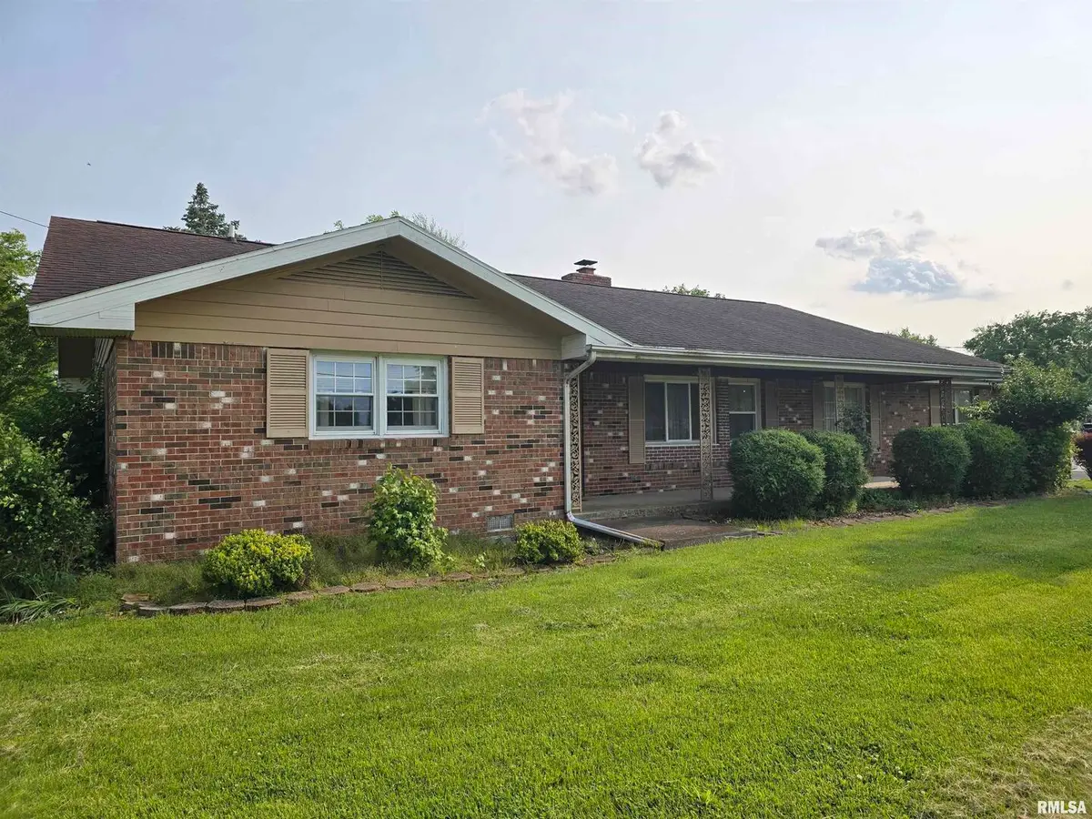 405 Easthaven Drive, Centralia, IL 62801 - Image #1