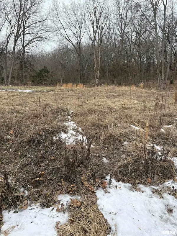 909-911 S Wilson Street, Benton, IL 62812