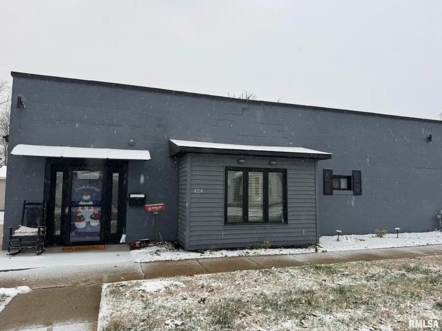 424 N College Street, Centralia, IL 62801 - Image #2