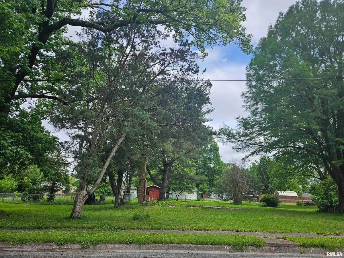 632 N Madison Street, Benton, IL 62812 - Image #1