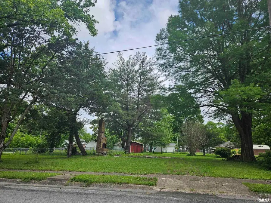 632 N Madison Street, Benton, IL 62812 - Image #3