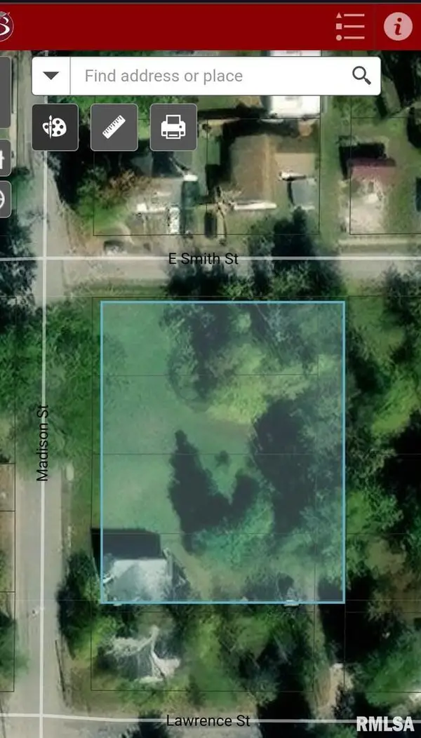 218 Madison Street, Benton, IL 62812-2132