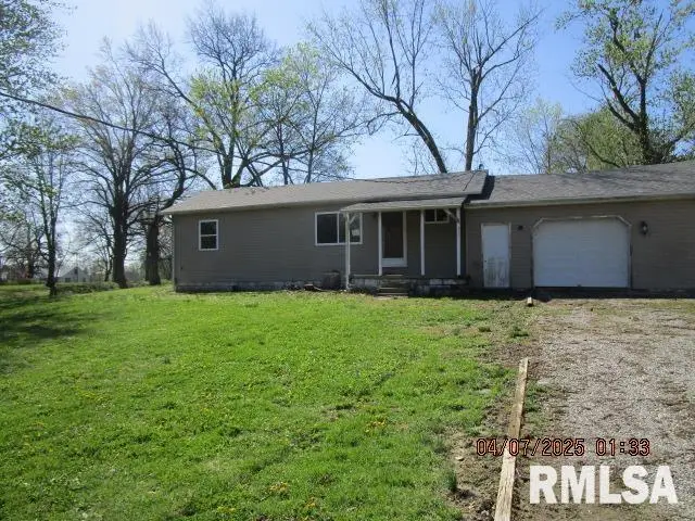 317 E North Street, Enfield, IL 62853 - Image #1