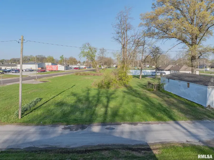 242 Watson Street, Centralia, IL 62801 - Image #2