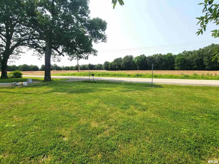 7324 State Route 161, Iuka, IL 62849 - Image #3