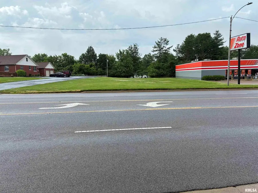 3009 Broadway Street, Mount Vernon, IL 62864 - Image #3