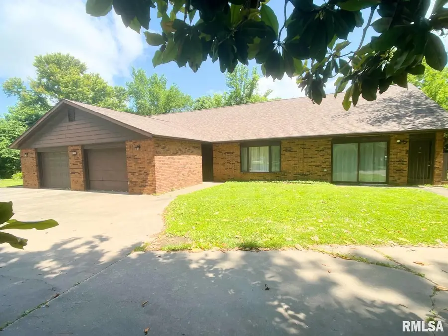 105 N Violet Lane, Carbondale, IL 62901 - #3