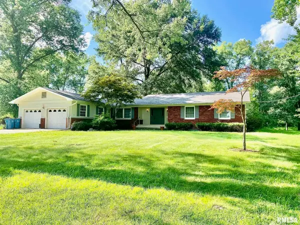 807 W Market Street, Christopher, IL 62822