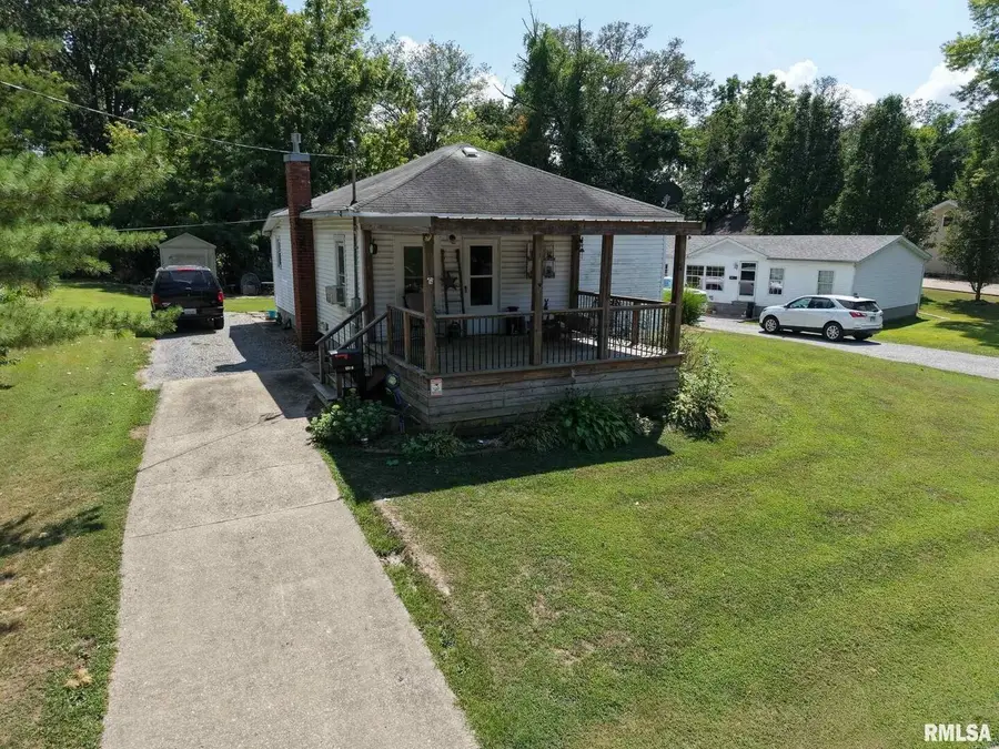 1104 W Webster Street, Benton, IL 62812 - Image #2