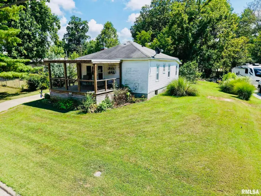 1104 W Webster Street, Benton, IL 62812 - Image #3