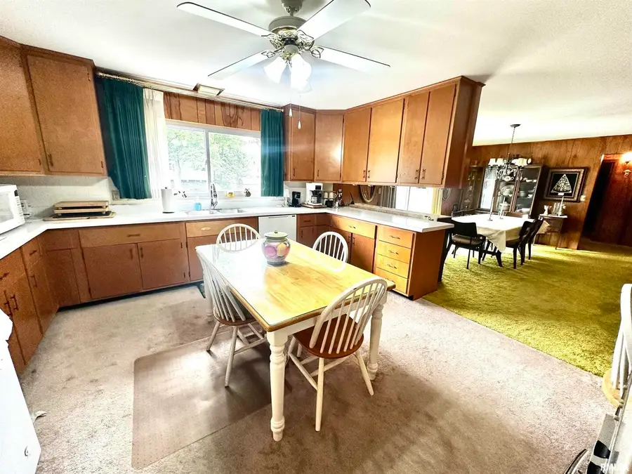 57 Sherwood Drive, Centralia, IL 62801 - Image #3