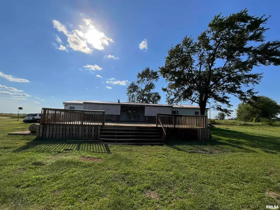 7106 Krutsinger Road, Kinmundy, IL 62854 - Image #2