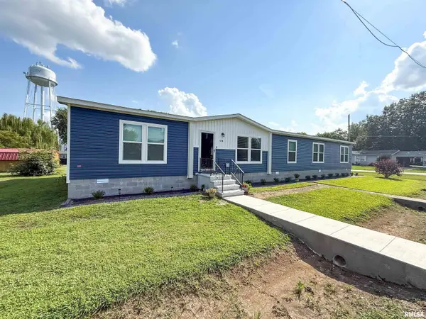 119 S 6th Street Sw, Clay City, IL 62824