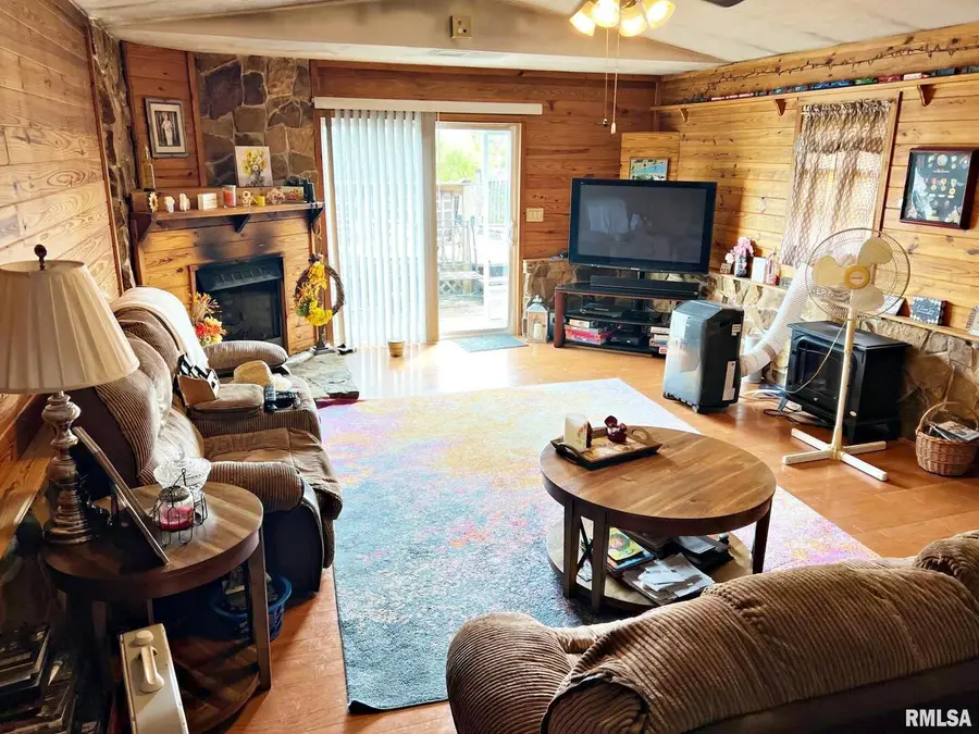 2516 Strawberry Road, Metropolis, IL 62960 - Image #3