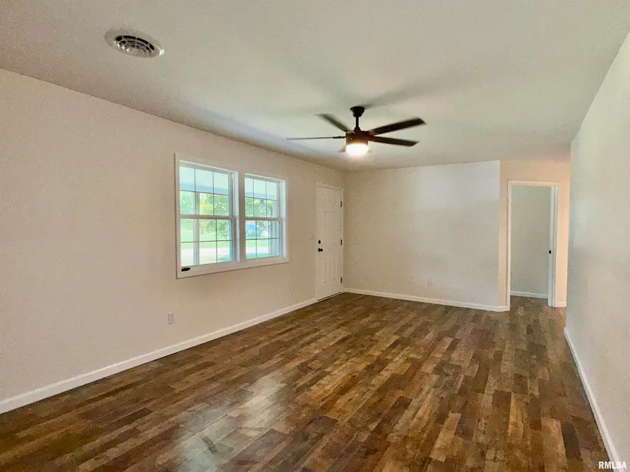 101 Oak Drive, Metropolis, IL 62960 - Image #2