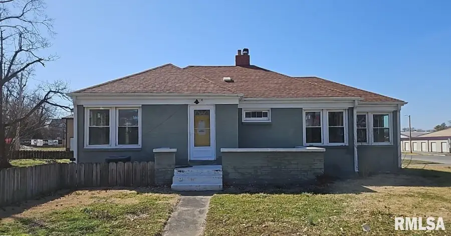 200 W Delaware Street, Fairfield, IL 62837 - Image #2