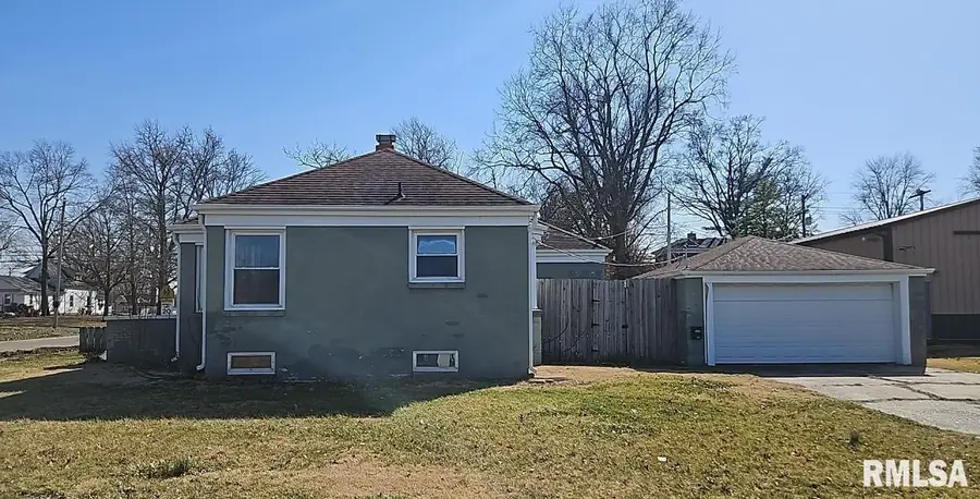 200 W Delaware Street, Fairfield, IL 62837 - Image #3