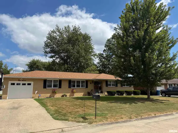 411 Sunset Drive, Centralia, IL 62801