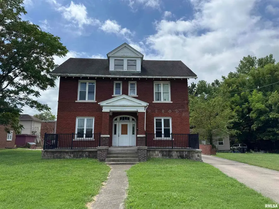 505 W Main Street, Carbondale, IL 62901 - #2