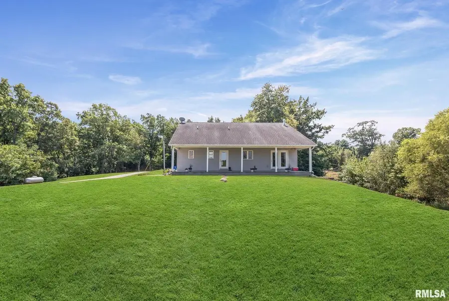 520 Deerfield Road, Walnut Hill, IL 62893 - Image #2