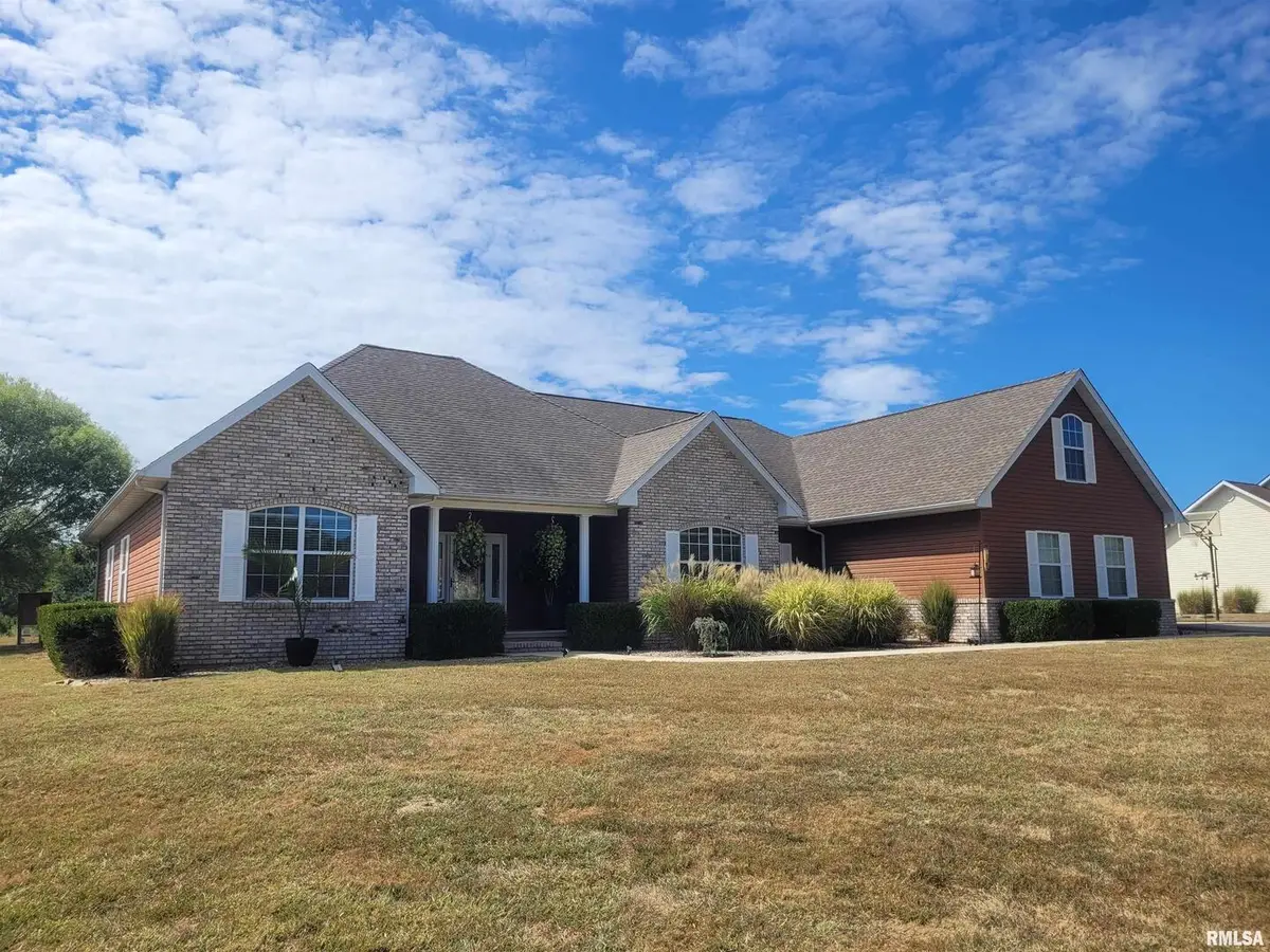 475 N Dartmouth Lane, Mount Vernon, IL 62864 - #1