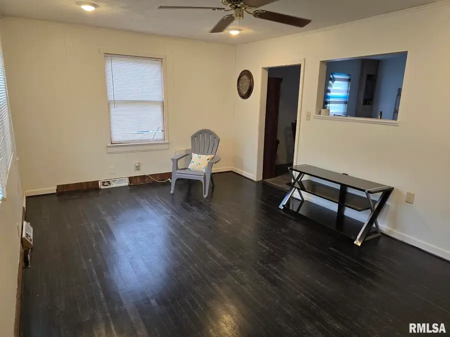 505 S 2nd Street, Marion, IL 62959 - Image #2