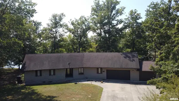 15316 Lakepoint Drive, Benton, IL 62812