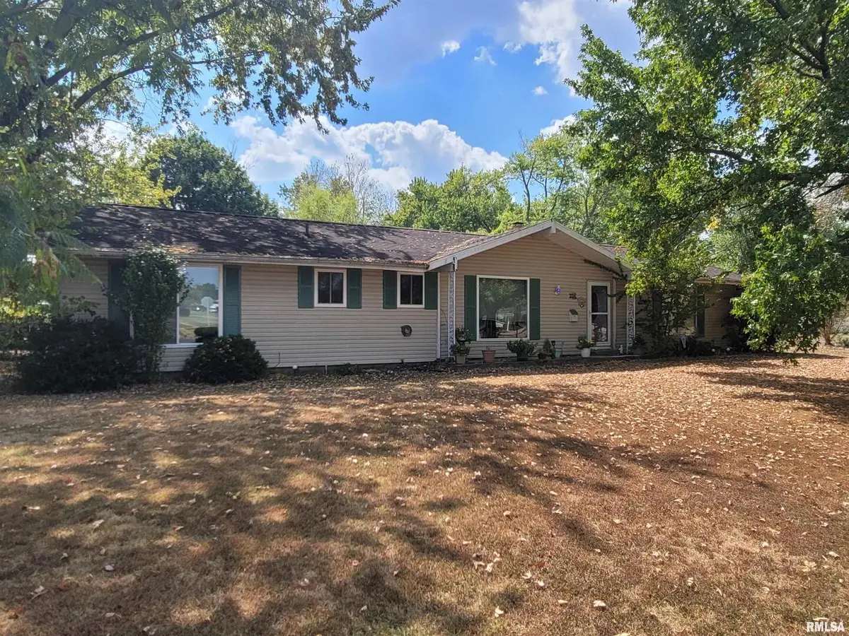 1133 W Boone Street, Salem, IL 62881 - Image #1