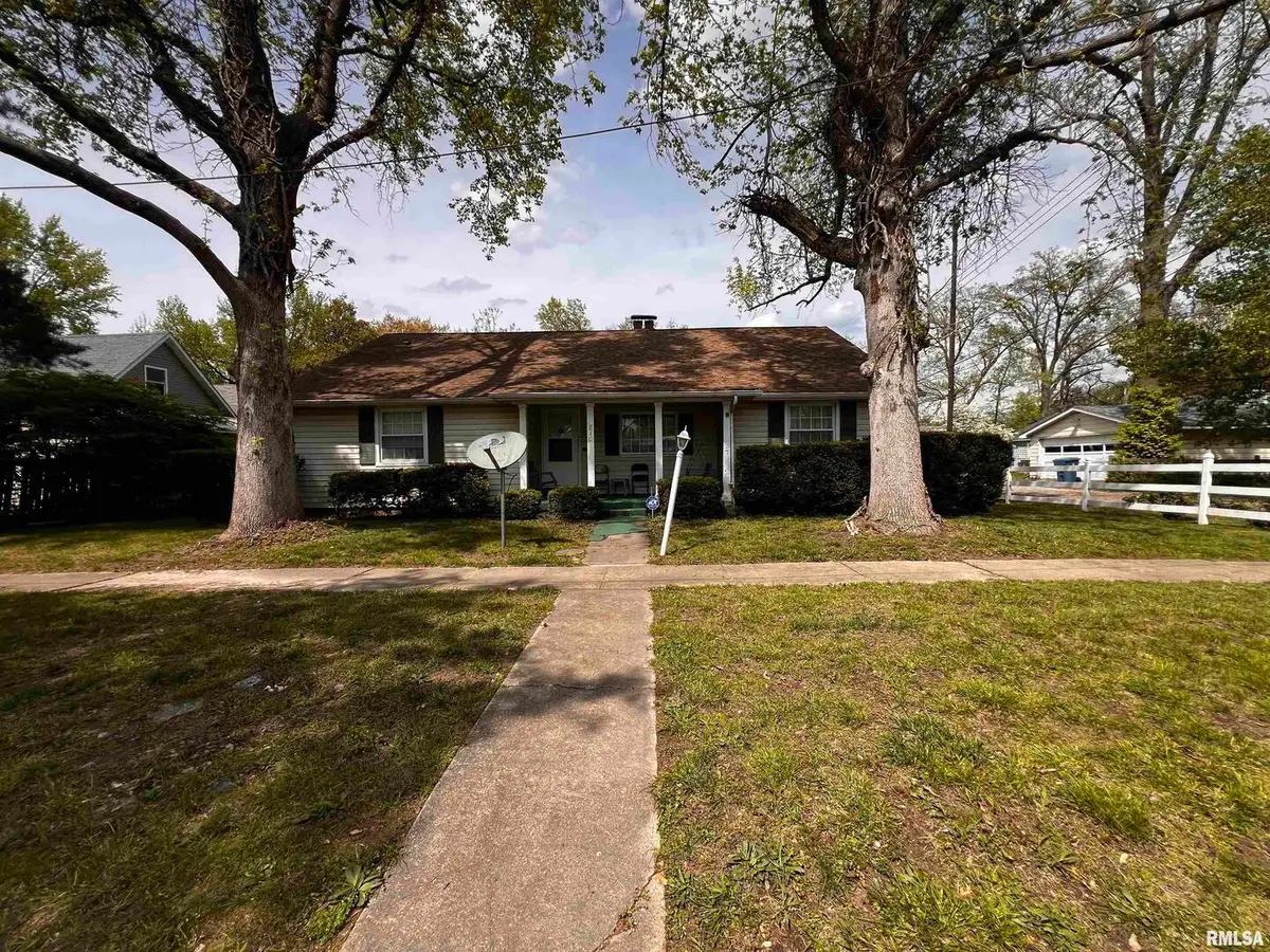 810 E 7th Street, Centralia, IL 62801 - Image #1