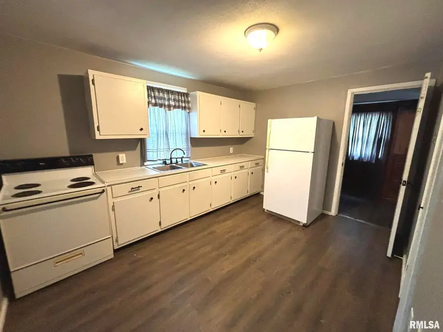 515 N Marion Street, Salem, IL 62881 - Image #3