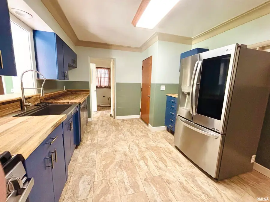 702 S Dixon Avenue, Carbondale, IL 62901 - Image #3