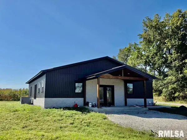 1934 County Road 315 E Road, Xenia, IL 62899