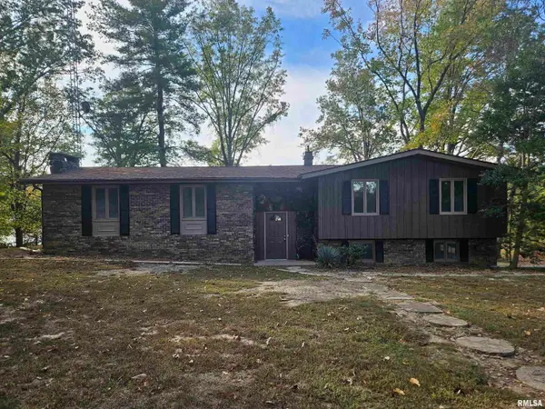 11799 E Webb Road, Mt Vernon, IL 62864