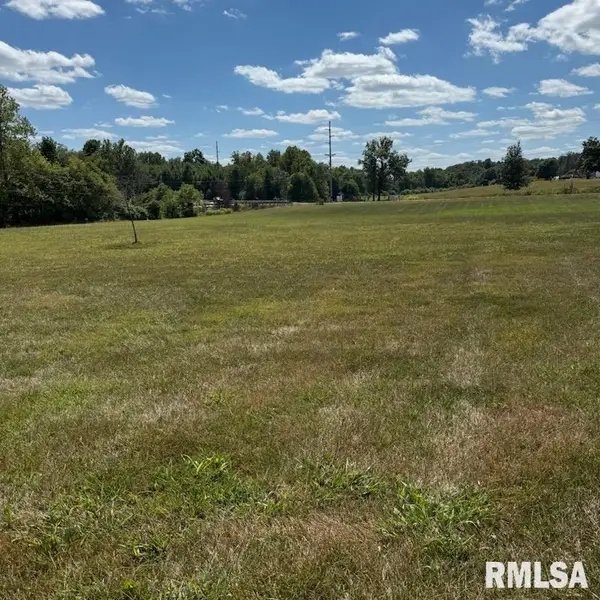 14017 E Eastland Road, Mt Vernon, IL 62864