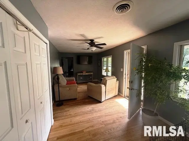 401 E Cross Street, Herrin, IL 62948 - Image #3