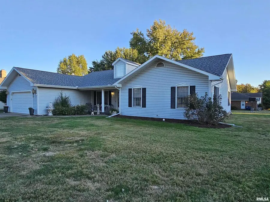 3517 Victoria Avenue, Mount Vernon, IL 62864 - #2