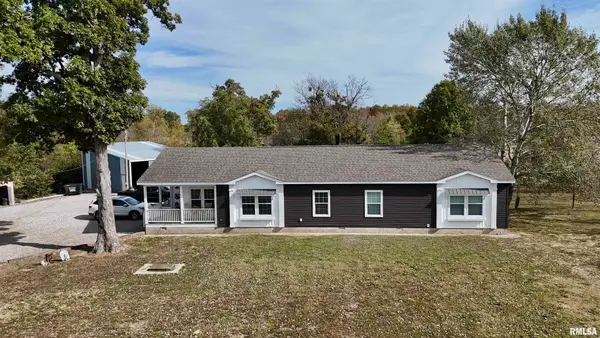 20458 N Boyd Lane, Dix, IL 62830