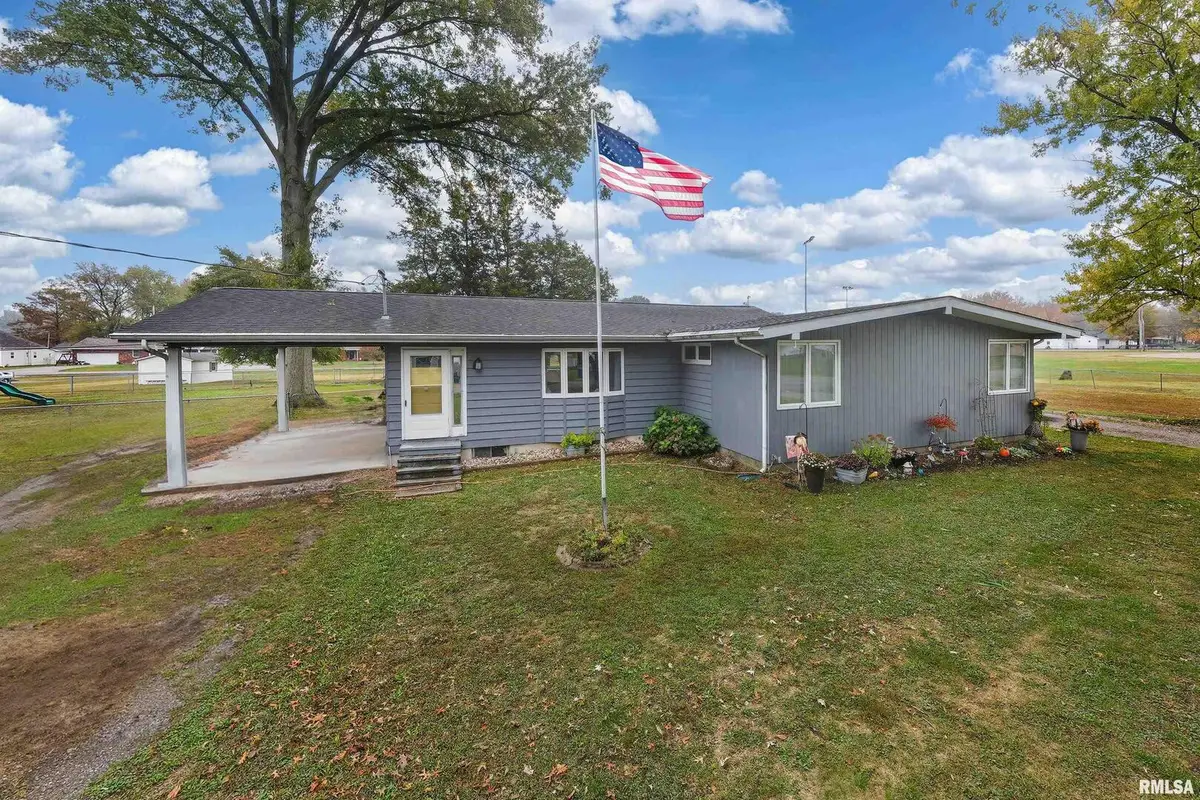 816 S Elm Street, Sesser, IL 62884 - #1