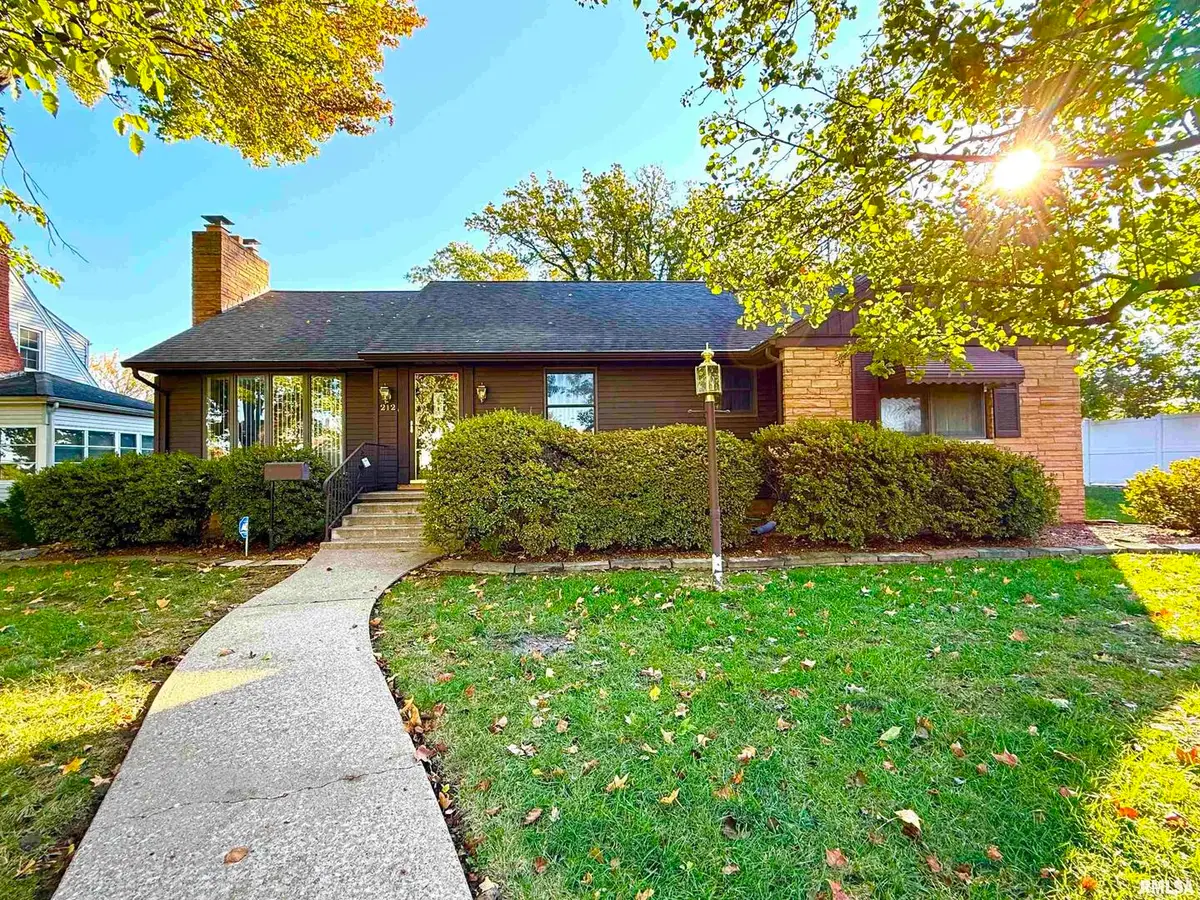 212 S 12th Street, Herrin, IL 62948 - #1