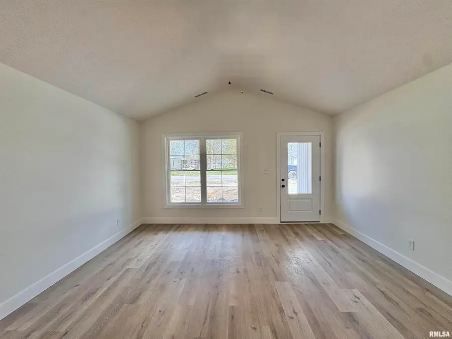 209 Madison Street, Cambria, IL 62915 - Image #2