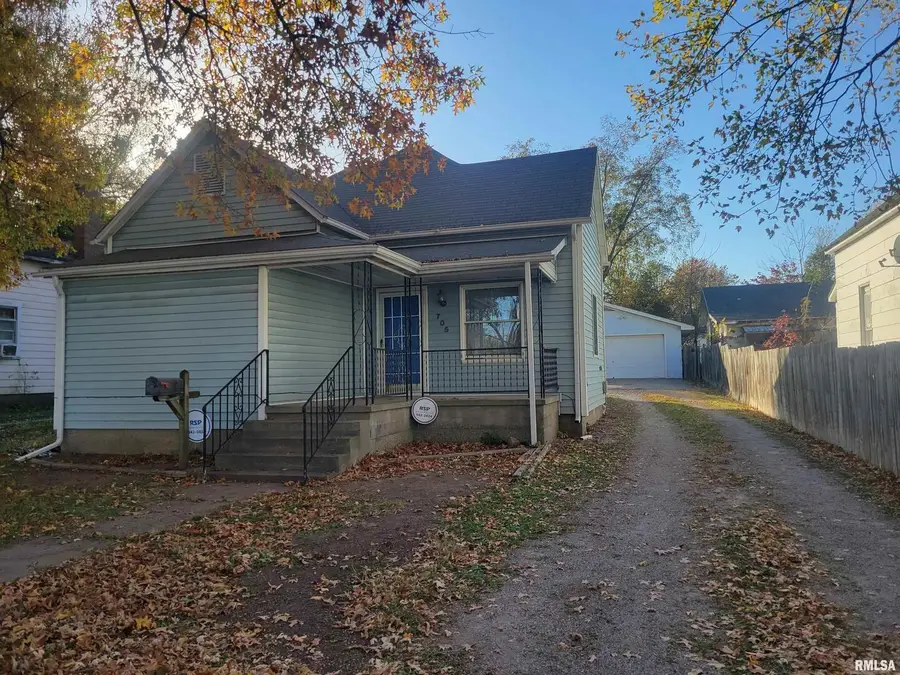 705 S 11th St Street, Herrin, IL 62948 - #2