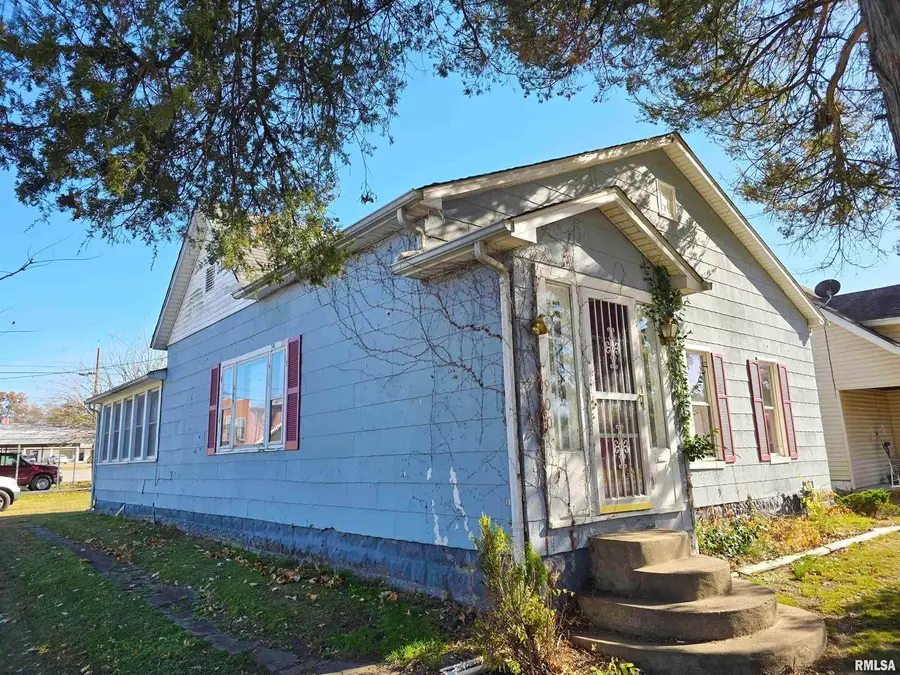 900 S 16th Street, Herrin, IL 62948 - Image #2