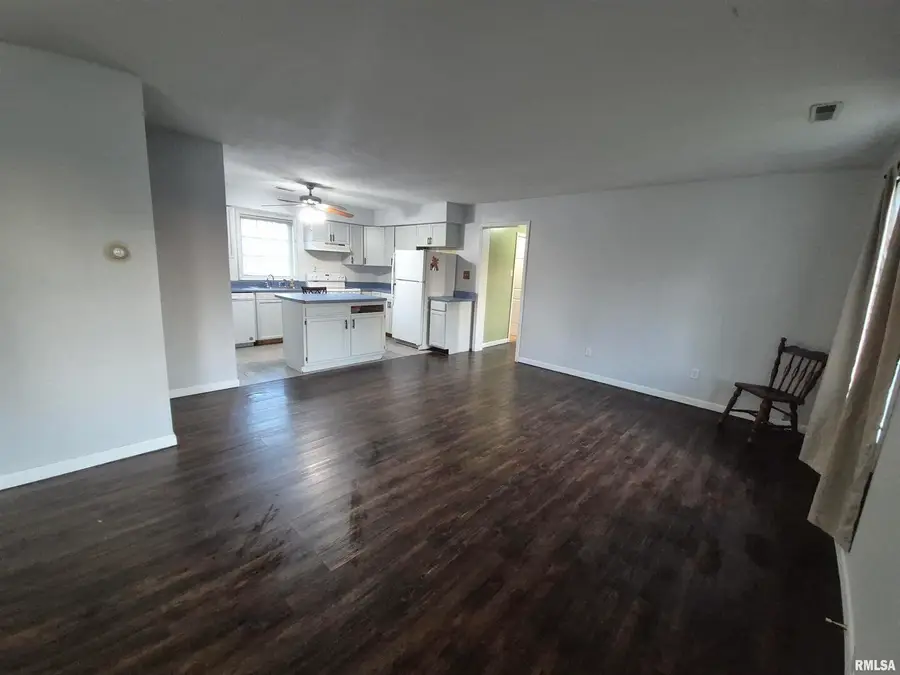 1100 Moore Street, Eldorado, IL 62930 - Image #3