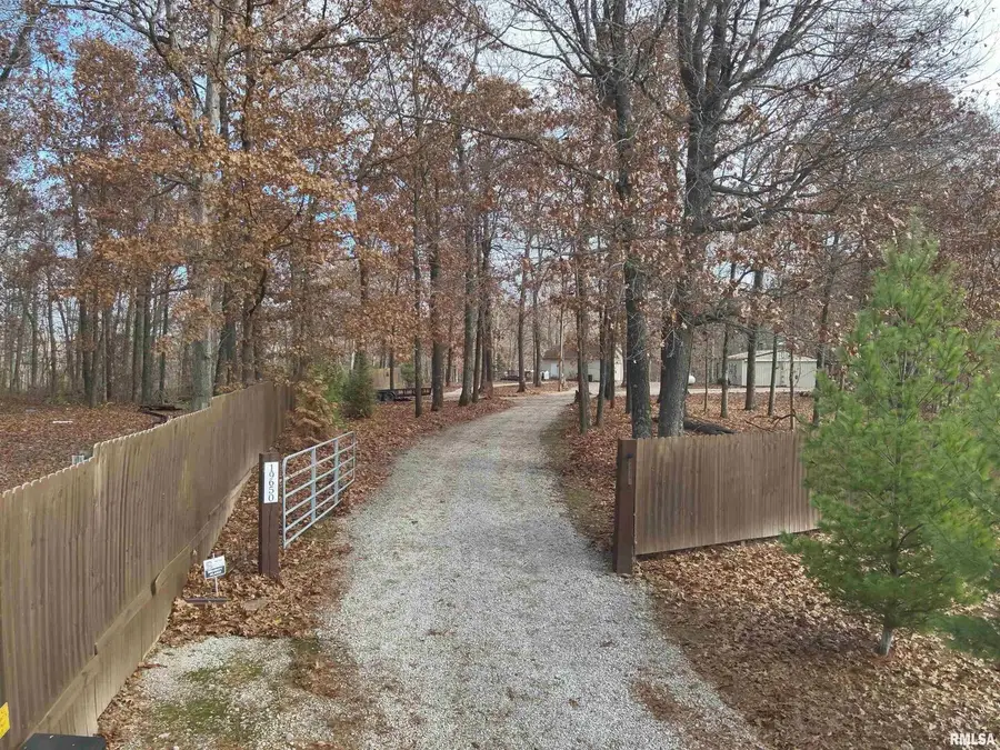 19650 N Pisque Lane, Woodlawn, IL 62898 - Image #2