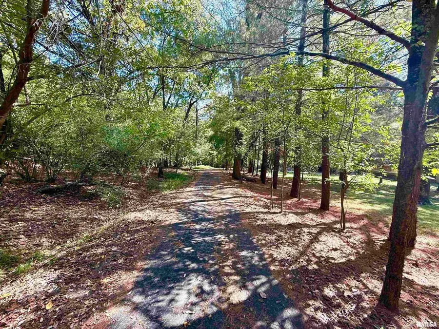 592 Brush Hill Road, Carbondale, IL 62901 - Image #2