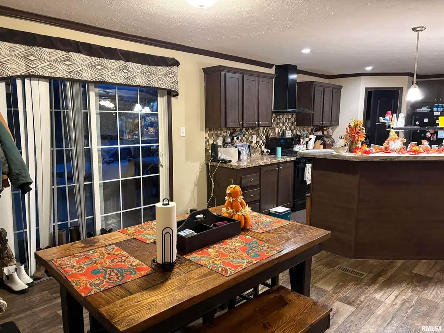 6874 White Walnut Rd Road, Pinckneyville, IL 62274 - Image #2