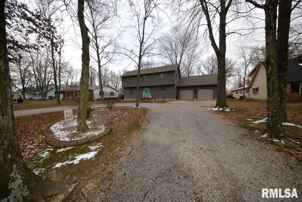 824 Mccauley Lane, Mt Vernon, IL 62864