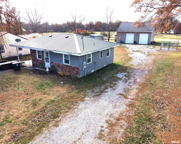 103 Watkins Street, Cisne, IL 62823