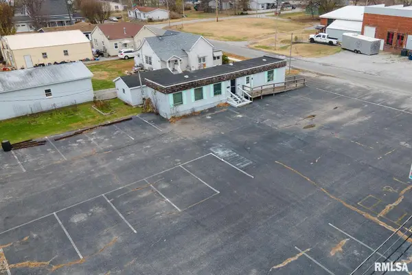 401 S Logan Street, West Frankfort, IL 62896